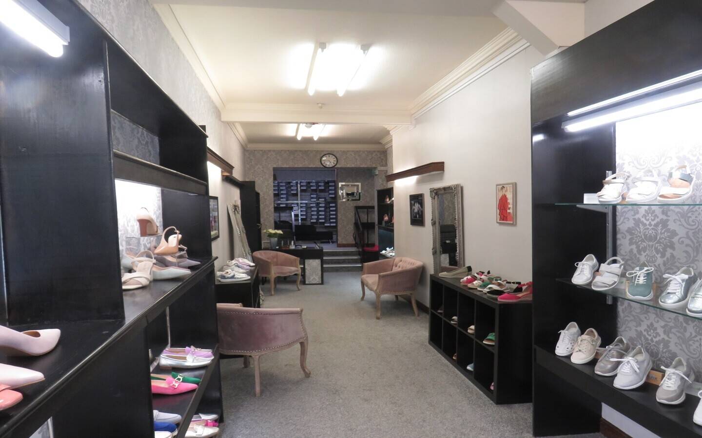 Established & Very Well-known Ladies Shoe Shop Business