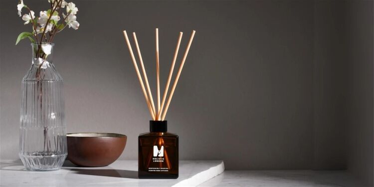 B-CORP PRODUCING SUSTAINABLE, VEGAN HOME FRAGRANCE PRODUCTS