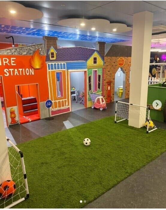Children’s role play centre and cafe for sale