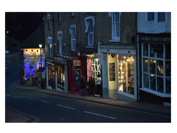 Profitable Italian Culinary Gem in Shanklin For Sale Photo 2