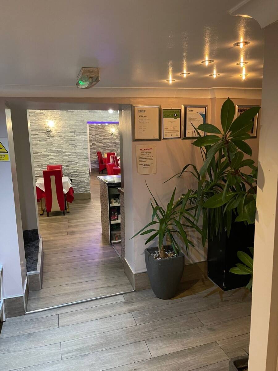 Indian restaurant and takeaway lease for sale in Stafford, Staffordshire Photo 3