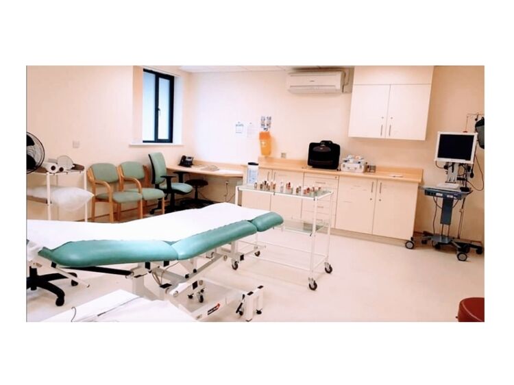 Beauty Clinic Fixtures & Fittings For Sale