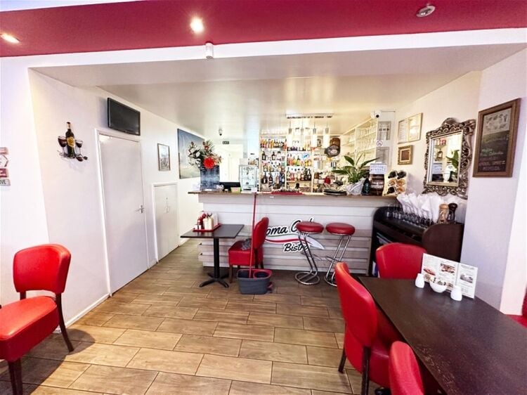 Cafe/Bistro in Atherton