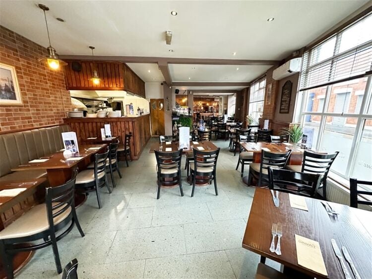 Restaurant in Droylsden Photo 2