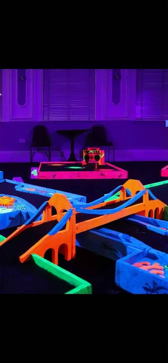 Mobile Uv Crazy golf Photo 2