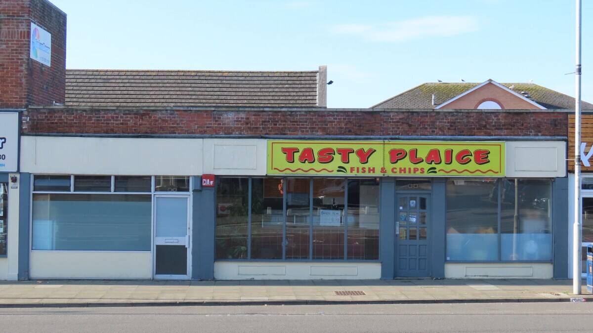 VERY HIGH PROFILE ESTABLISHED FISH AND CHIP BUSINESS FOR SALE IN COSHAM Photo 2