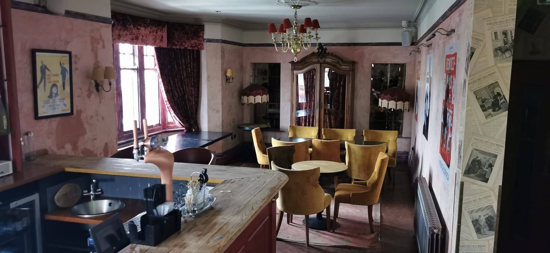 Restaurant bar Photo 2