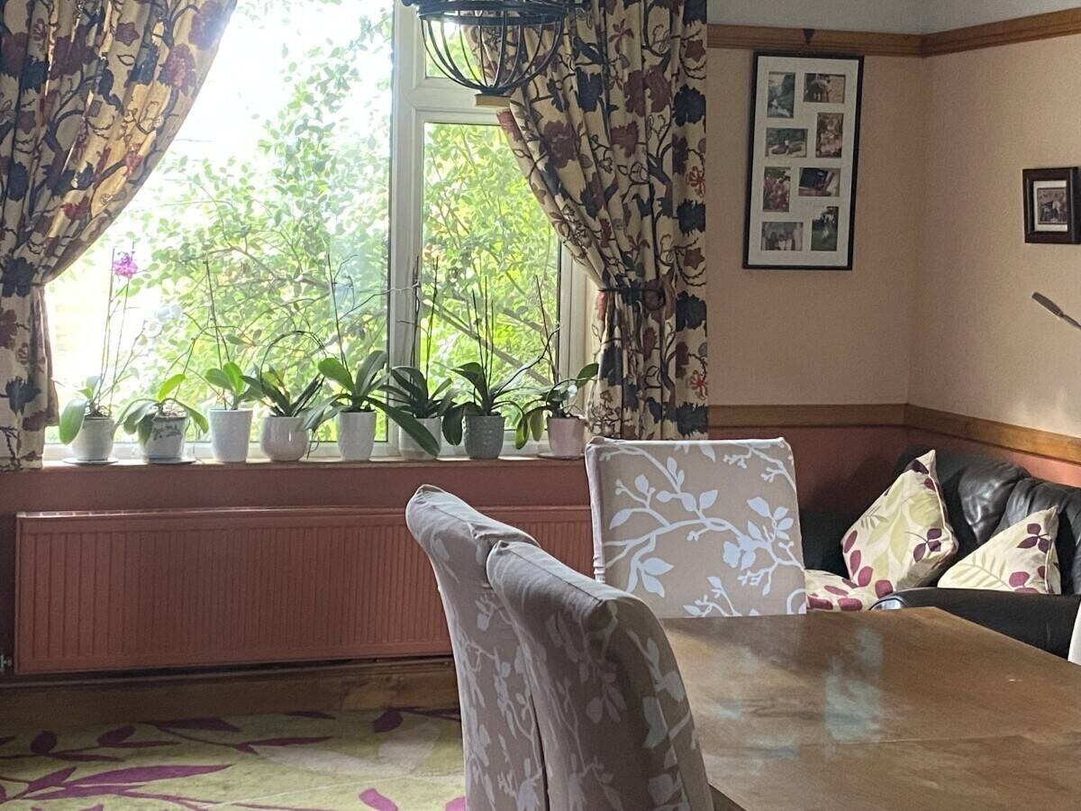 SuperMarket with Post office and 4 Bed House,conservatory ,Twin garge In a Scenic Village Hemyock Photo 3