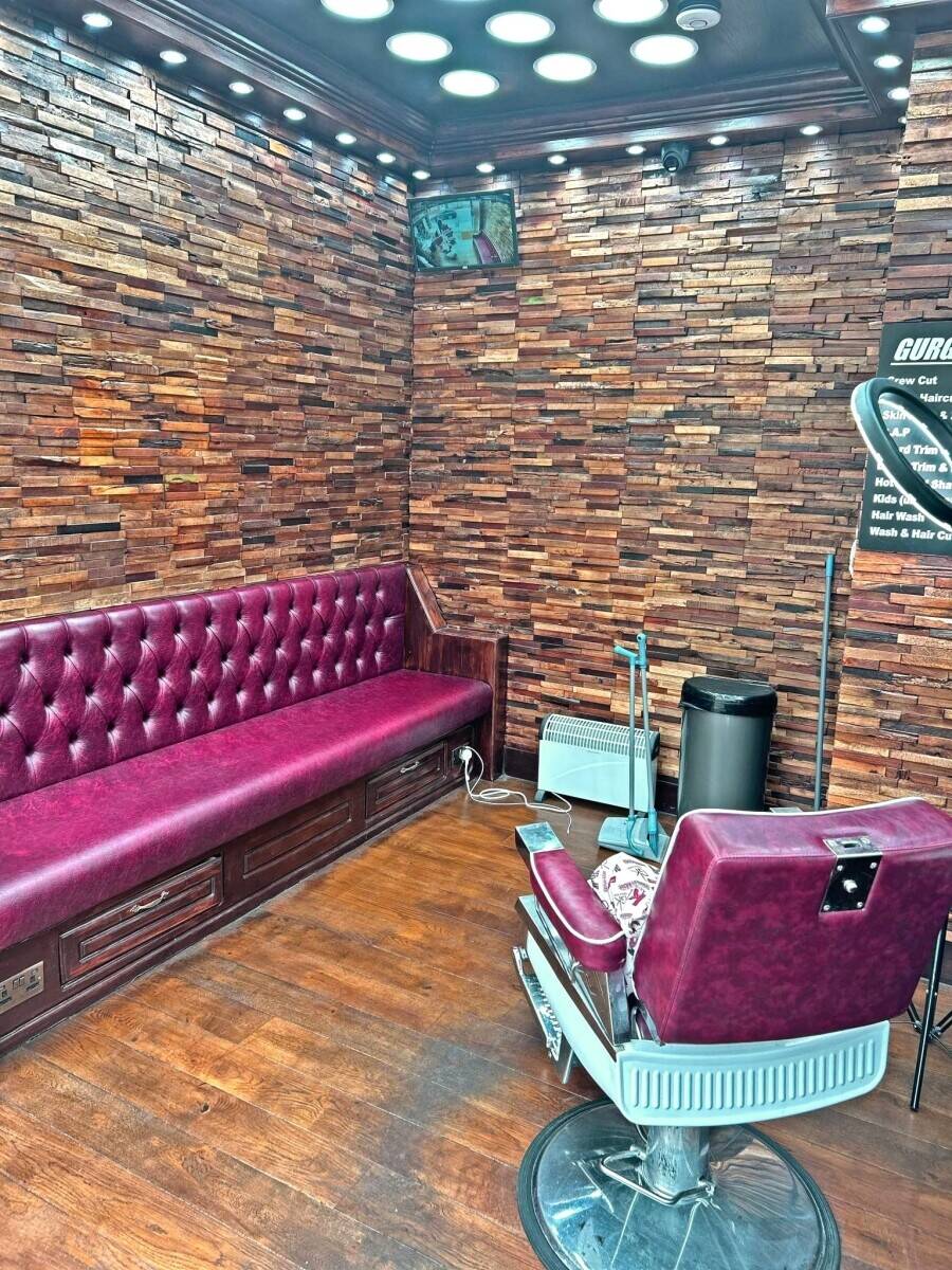 Barber Shop for sale in Tooting Bec Photo 2