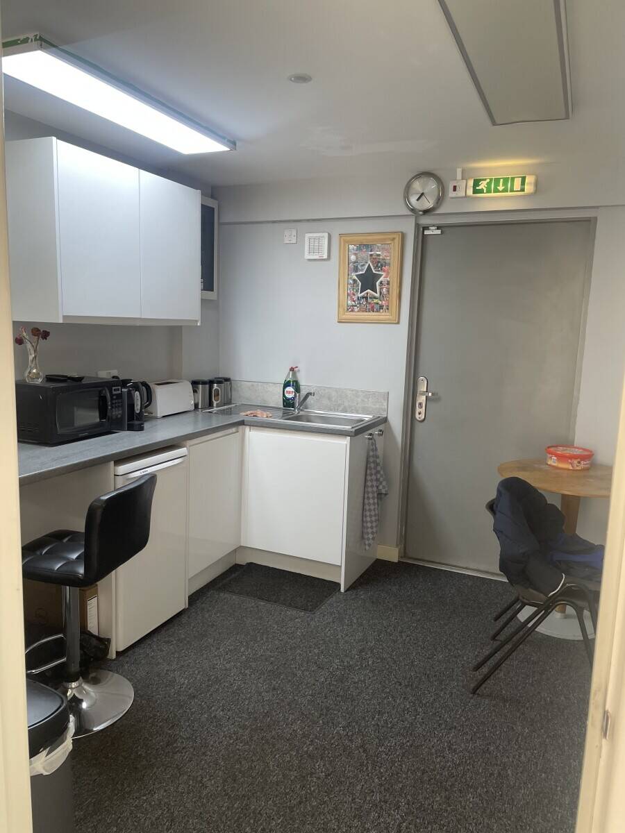 Vehicle Repairs/ Mot centre Photo 3