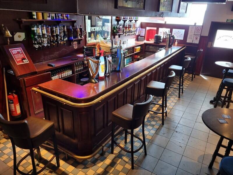Established public house in Saltcoats, North Ayrshire, next to train station and town centre Photo 2