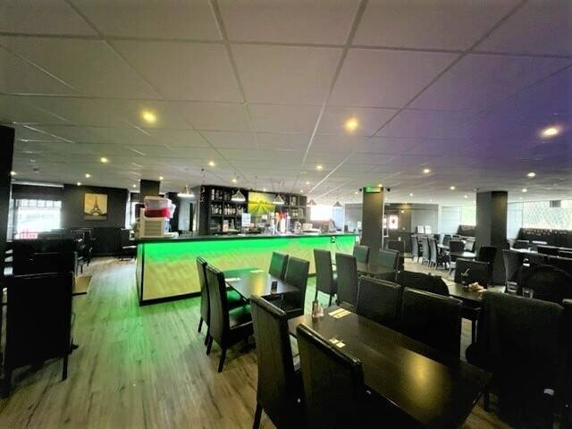 Very well-presented Licensed Restaurant located in Dumbarton (ref 1530)