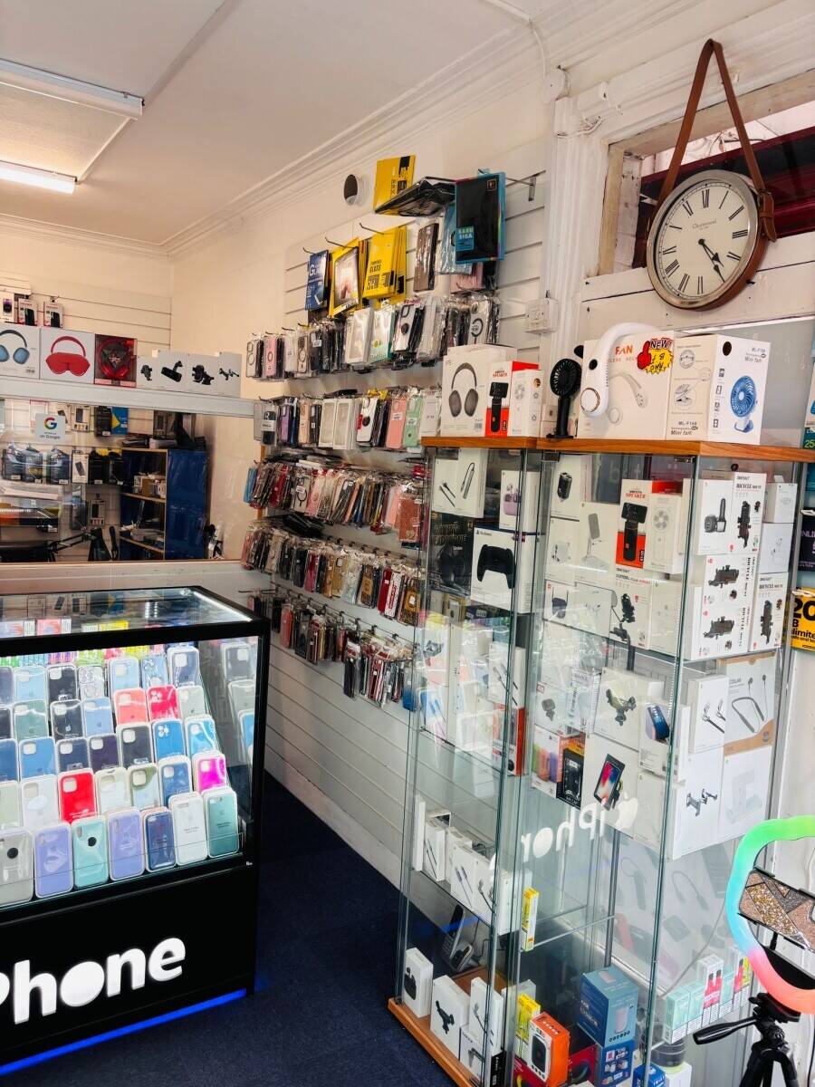 Mobile Phone shop and vape shop