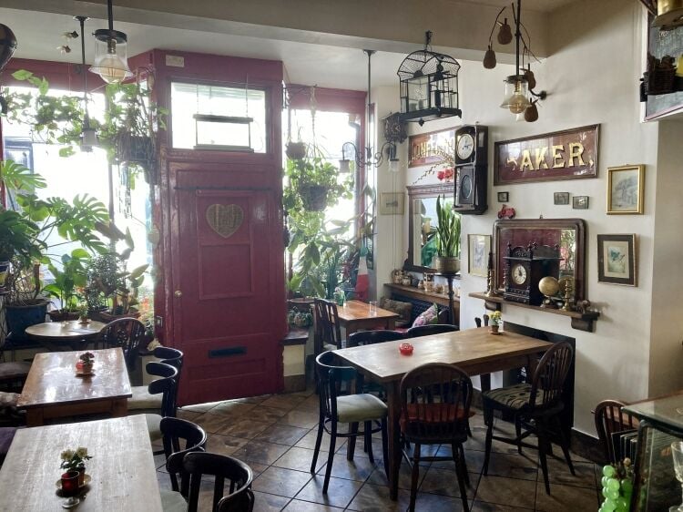 LICENSED RESTAURANT Photo 2