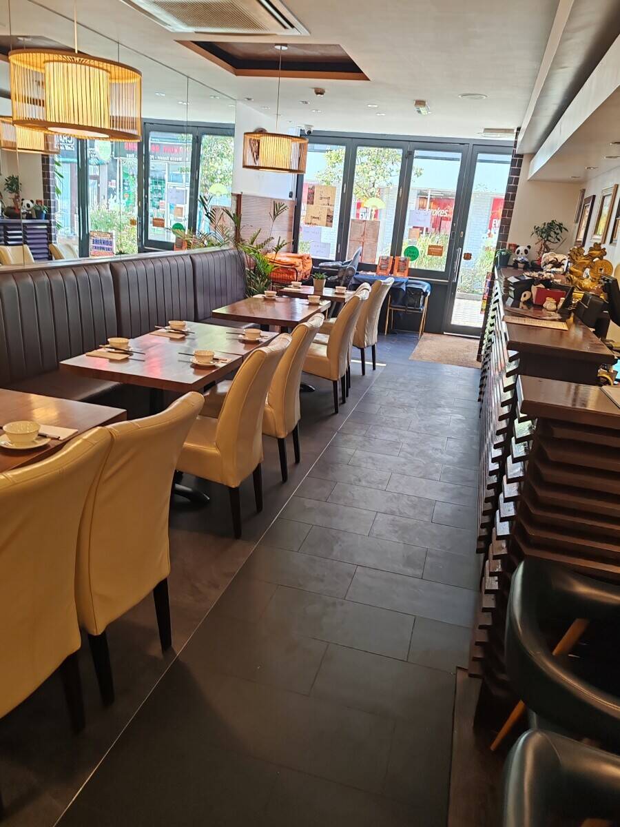 Chinese Restaurant for sale in Woking  Photo 2