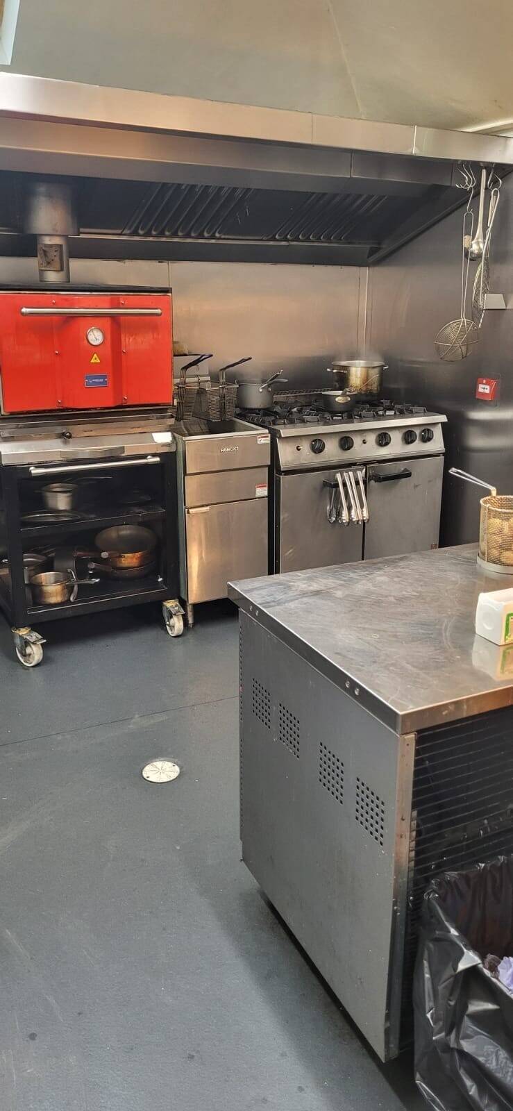 Free house pub with restaurant and four onsuit bedrooms
