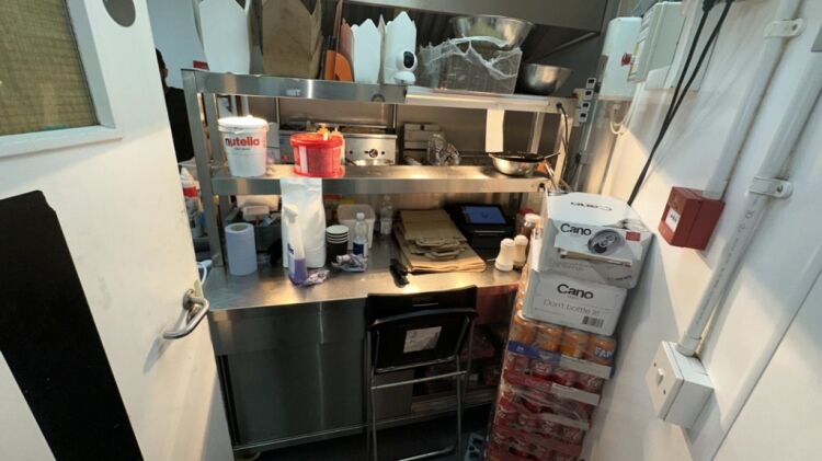 Highly Regarded Takeaway business in North Woolwich Photo 2