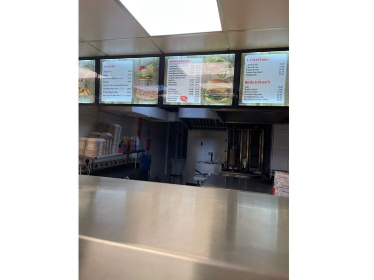 Established Takeaway in Prime Worcester Location