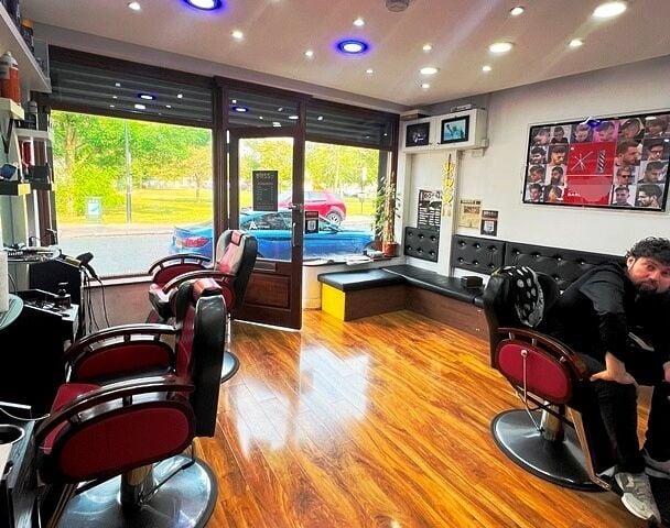 Well Presented Barbers for Sale Photo 2