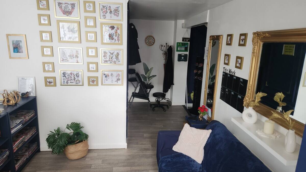Newark on trent established tattoo studio  Photo 2