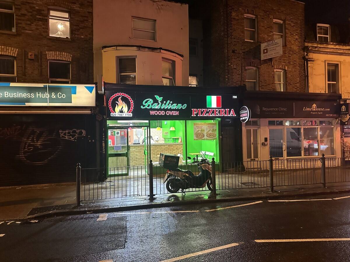 Wood Oven Pizza Takeaway London for sale