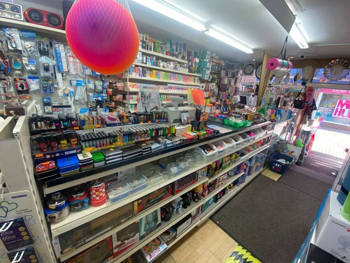 SHOP FOR SALE AS FREEHOLD OR LEASEHOLD PROPERTY OR AS EMPTY SHOP