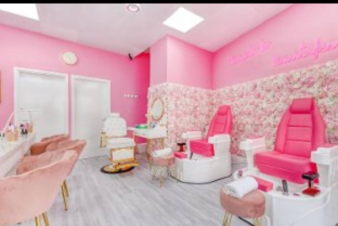 Established Beauty Business for sale in Central London Photo 2