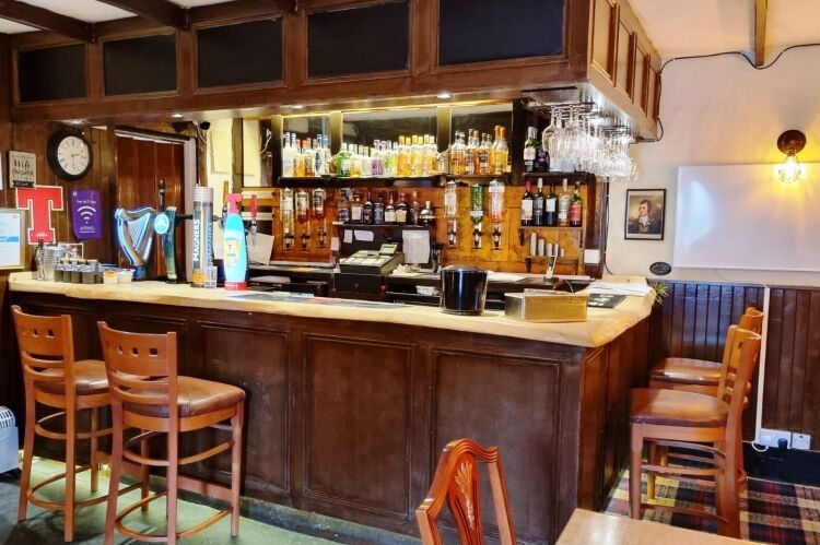 Closed Pub & Restaurant With Accomm - Mauchline