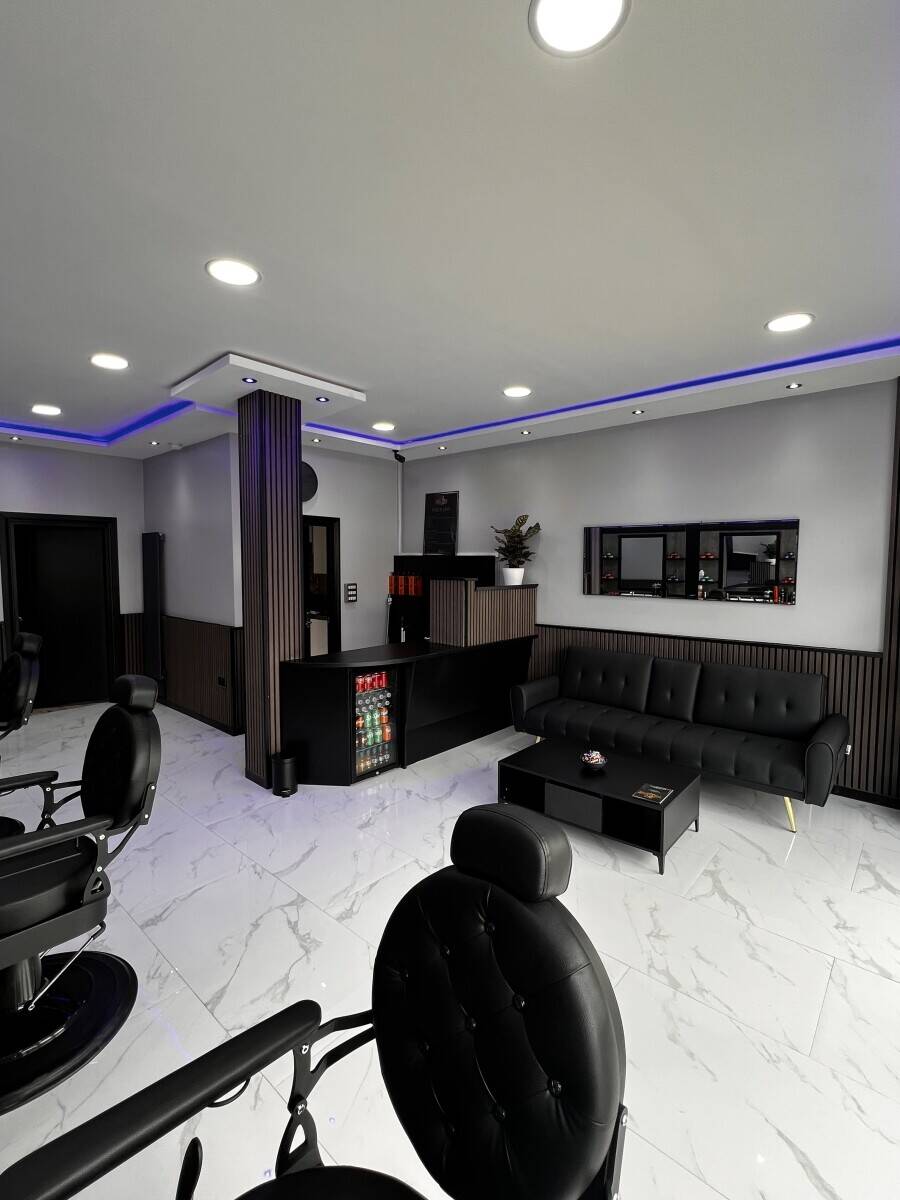Barber shop for sale in Sutton/Wallington