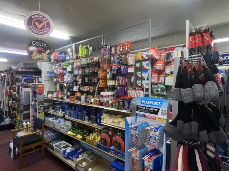 Retail For Sale in Spalding Photo 2