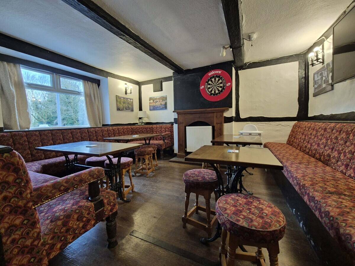 WREXHAM COUNTY BOROUGH - CHARACTER PUBLIC HOUSE