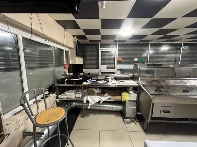 Fish and Chips Shop & Pizzeria for Sale in West Bromwich Photo 3
