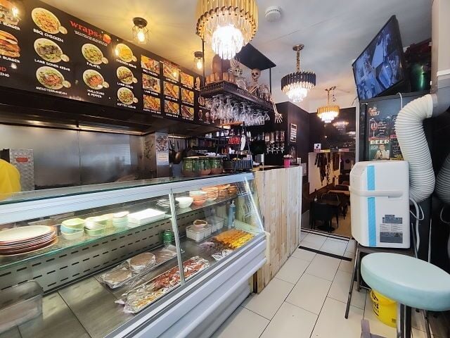 Licenced Fast Food Resturant for Sale