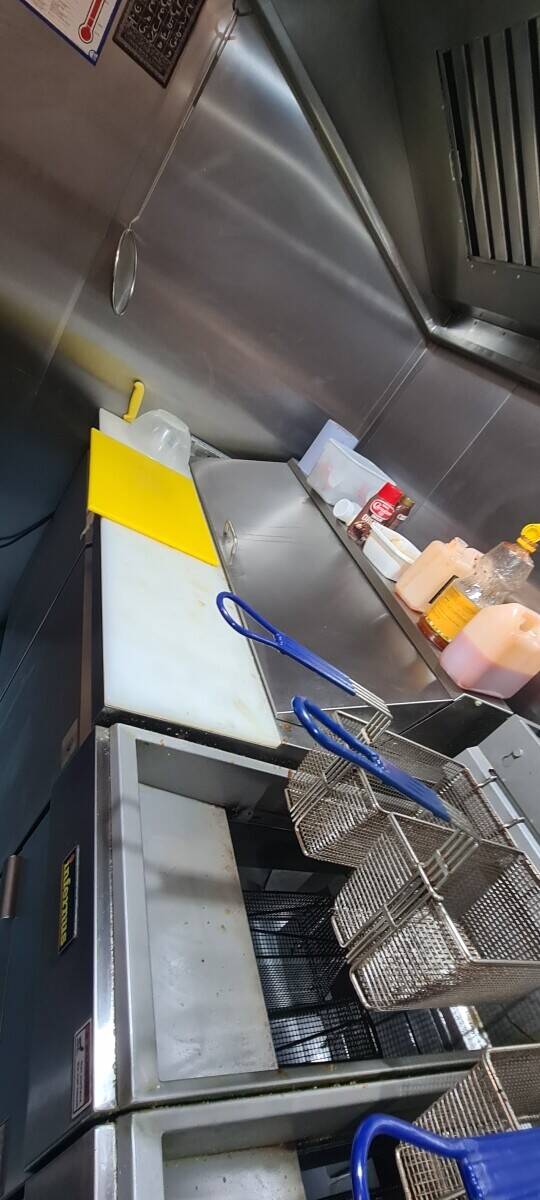 Fully Fitted Takeaway for Sale in North London