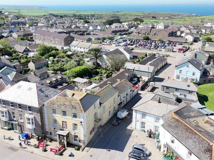 Outstanding West Cornwall Hotel, Pub & Restaurant For Sale in Penzance
