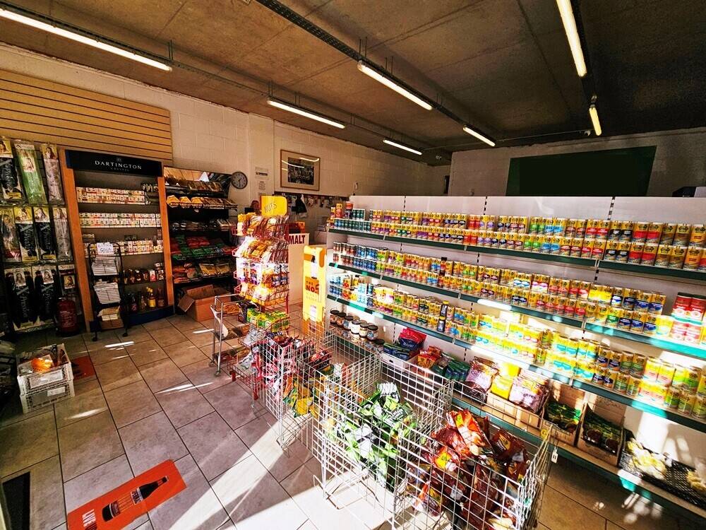 AFRO CARIBBEAN CONVENIENCE STORE WITH NO COMMISSION SERVICES Photo 2