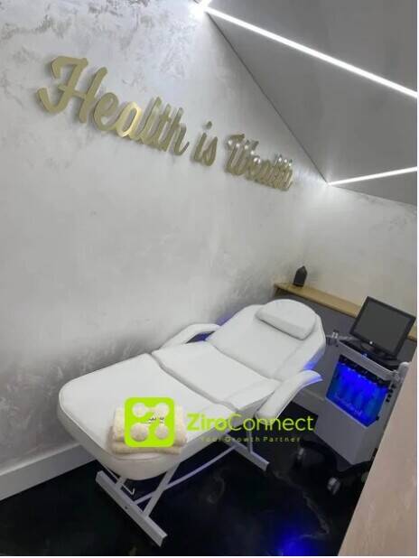 Health Clinic for Sale, Including All Equipment. Photo 2