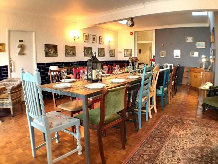 Retro Chic Exclusive Hire Business with Superior Owners Accommodation