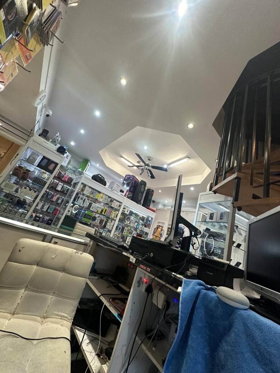 Cell phone shop in Boston lincolnshire