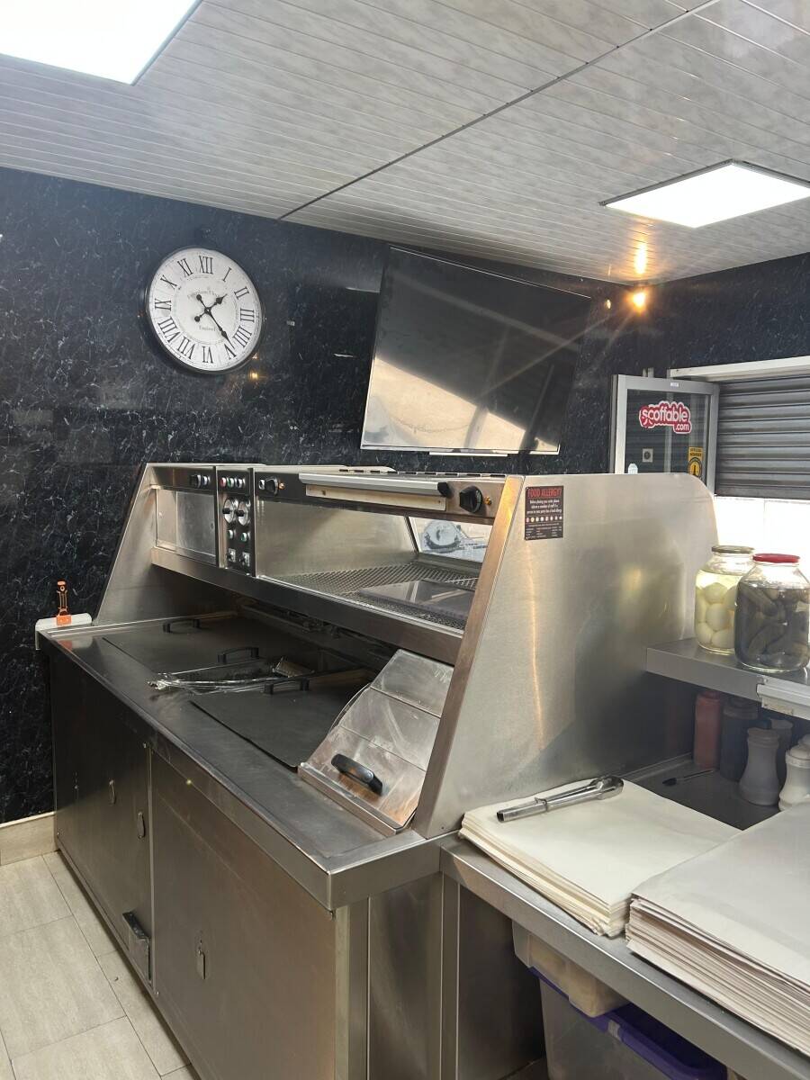 Mancini's Street Food, Newmains Wishaw Leasehold For Sale - Very Busy Shop with Impressive Turnover