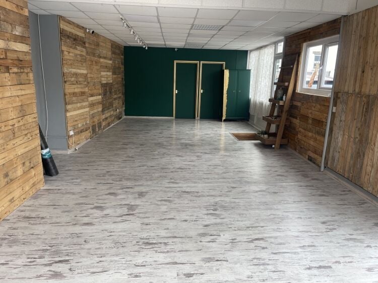 Freehold Retail Property Located In Redruth