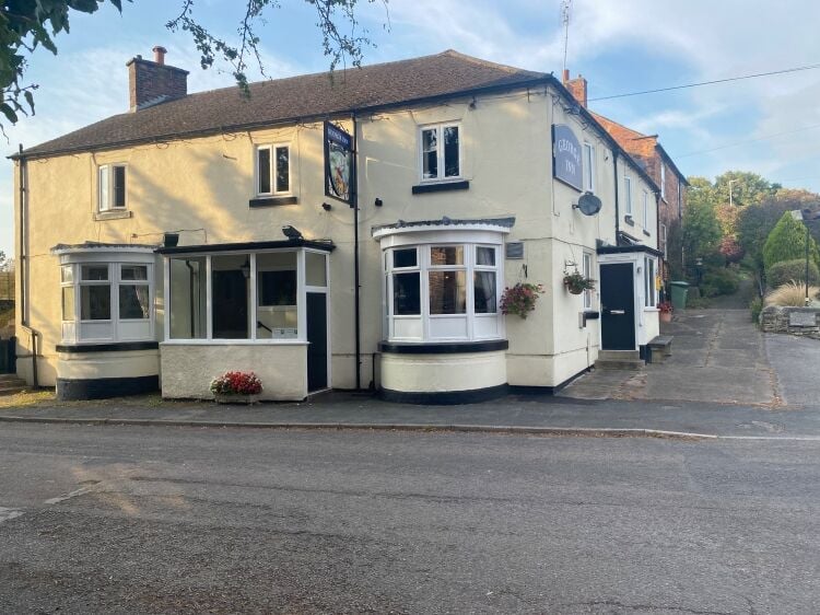 CHARMING DERBYSHIRE PUB AND RESTAURANT Photo 2