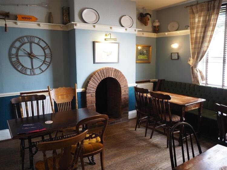 Licenced Trade, Pubs & Clubs For Sale in Doncaster Photo 2