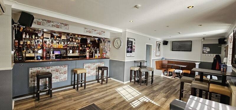 Extremely well performing Public House & Lounge with 3-bed owners accommodation in Dennyloanhead Photo 2