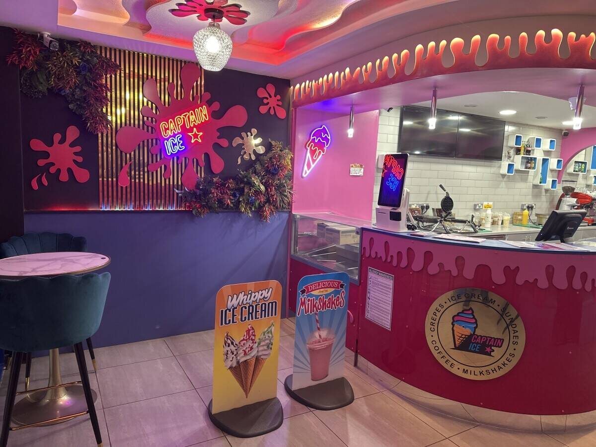 Dessert shop in a prime location