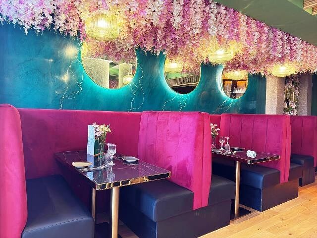 Immaculate, Fully Licensed, Indian Restaurant & Takeaway for Sale