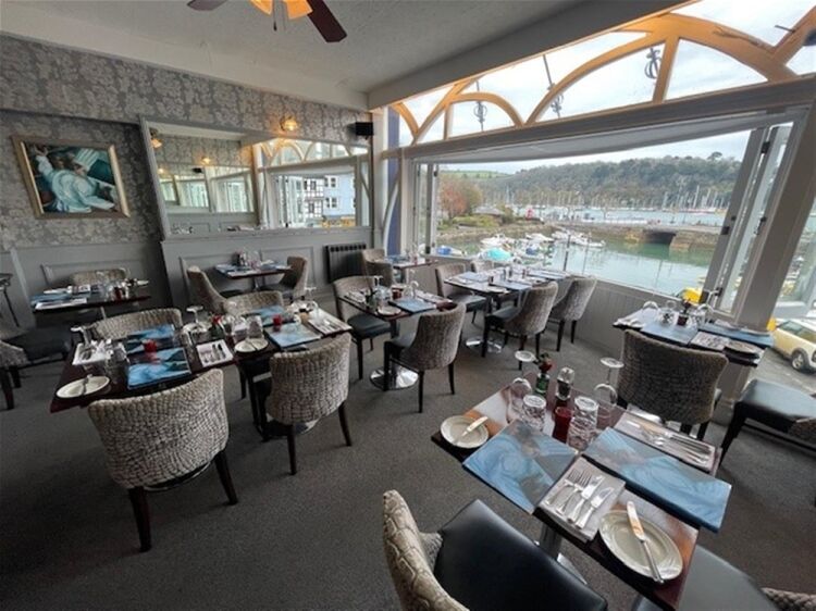 Exceptional Waterfront Restaurant with Accommodation For Sale For Sale in Dartmouth