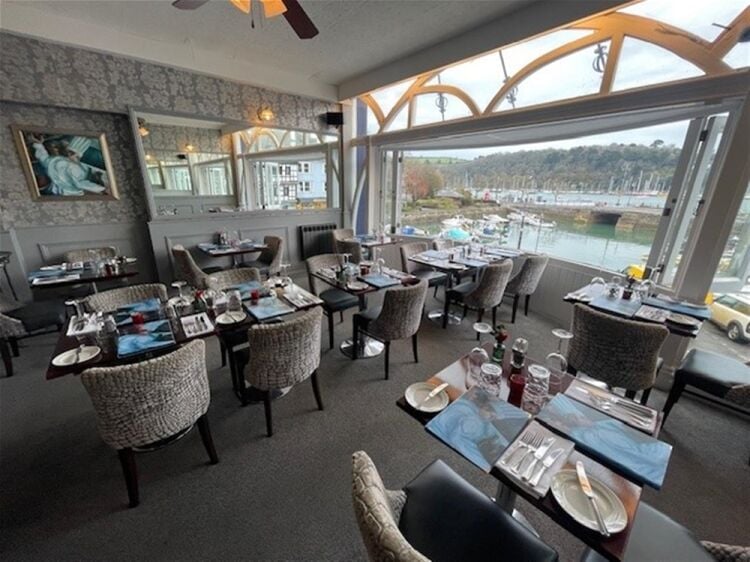 Exceptional Waterfront Restaurant with Accommodation For Sale For Sale in Dartmouth