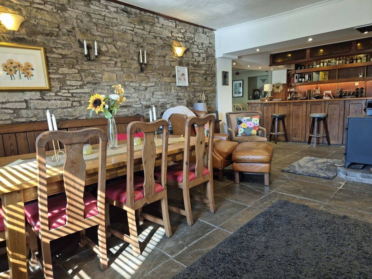 NORTH PENNINES - CLOSED 18TH CENTURY PUBLIC HOUSE Photo 2