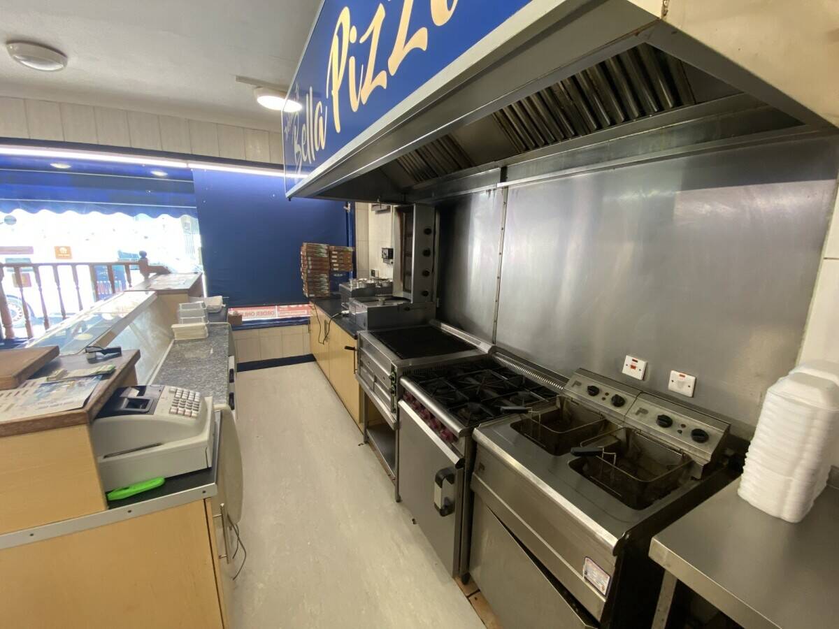 Established hot food takeaway in prime town centre location with high levels of passing traffic
